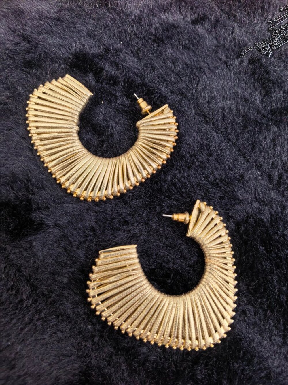 earrings - Picture 2 of 2